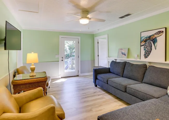 Top Apalachicola FL Hotels for Memorable Stays