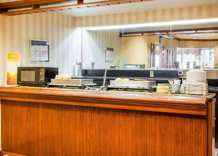 Finest Hotels in Independence LA