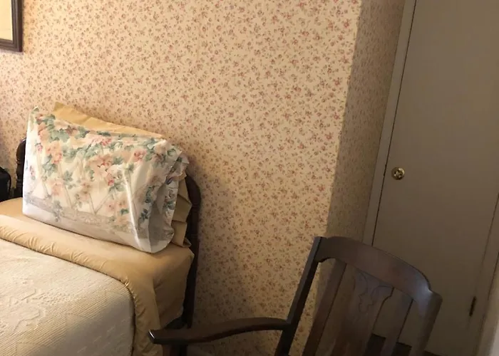 Best Hotels in Fort Scott, Kansas